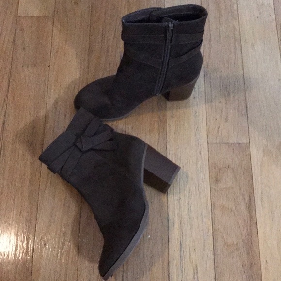 American Eagle Ankle Boots - Picture 2 of 11